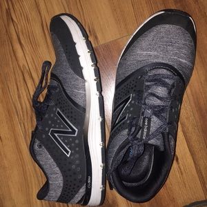 NEW BALANCE SNEAKERS